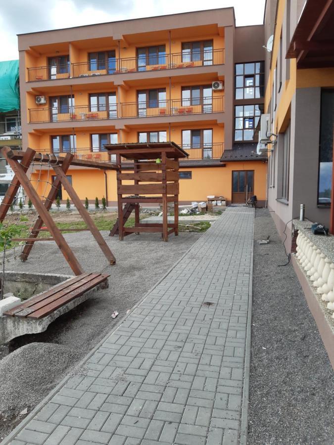 Hotel Felicia Kaluza Exterior photo