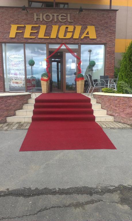 Hotel Felicia Kaluza Exterior photo